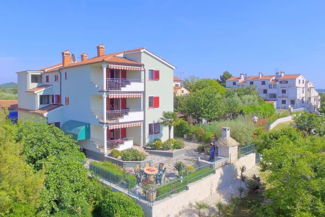 Villa Symphonie Porec Exterior photo
